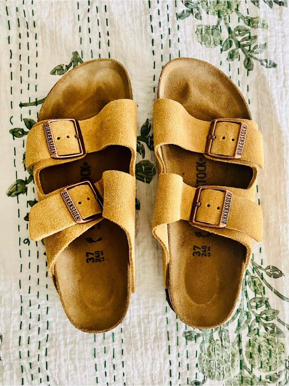 Tan Suede Arizona Birkenstocks